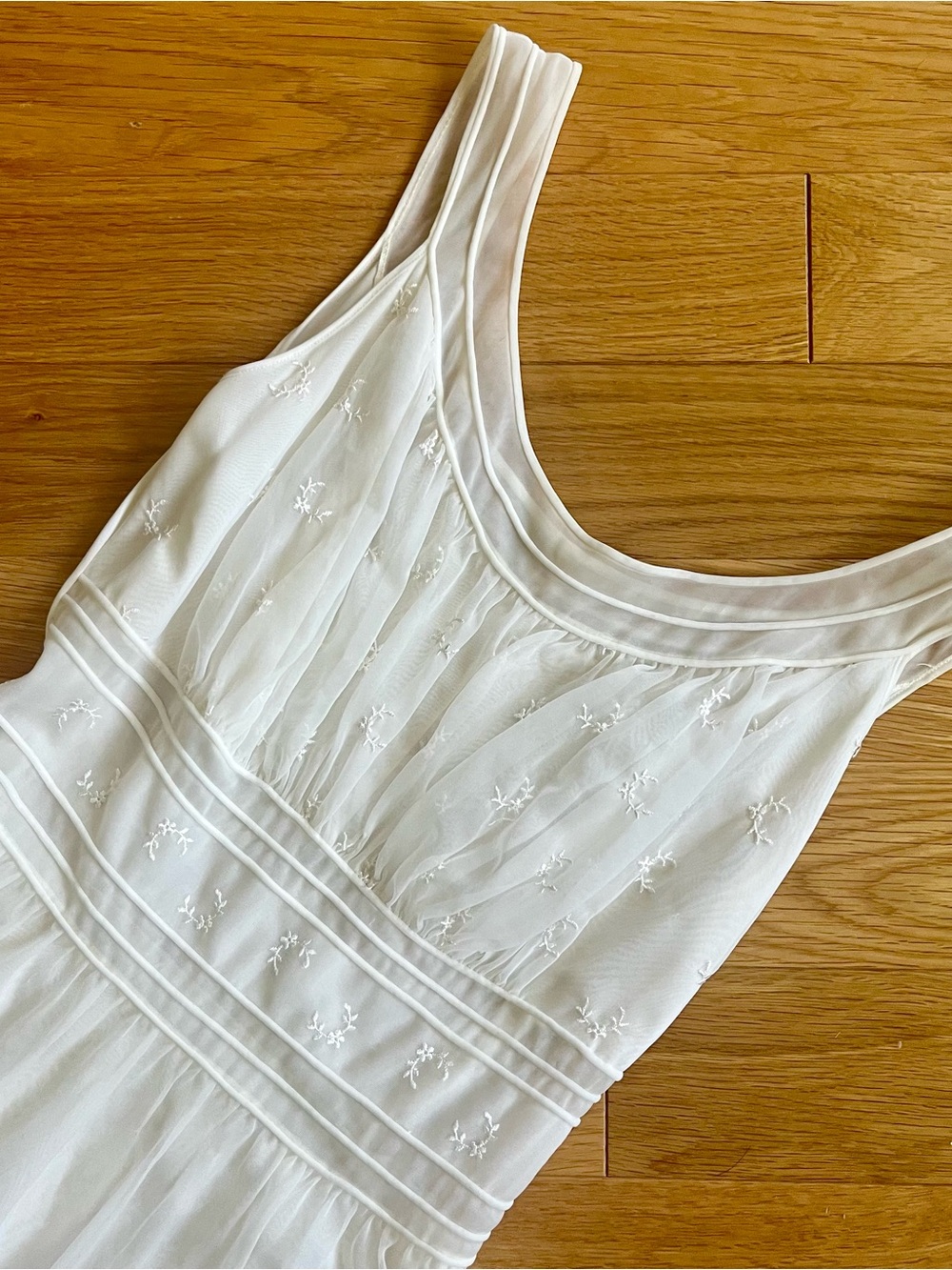 Vintage 1950s Embroidered Nightie